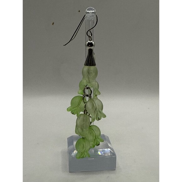 Green Acrylic Flower Earrings Dangle Drop Design Silver Tone Hook Lightweight - Picture 3 of 5